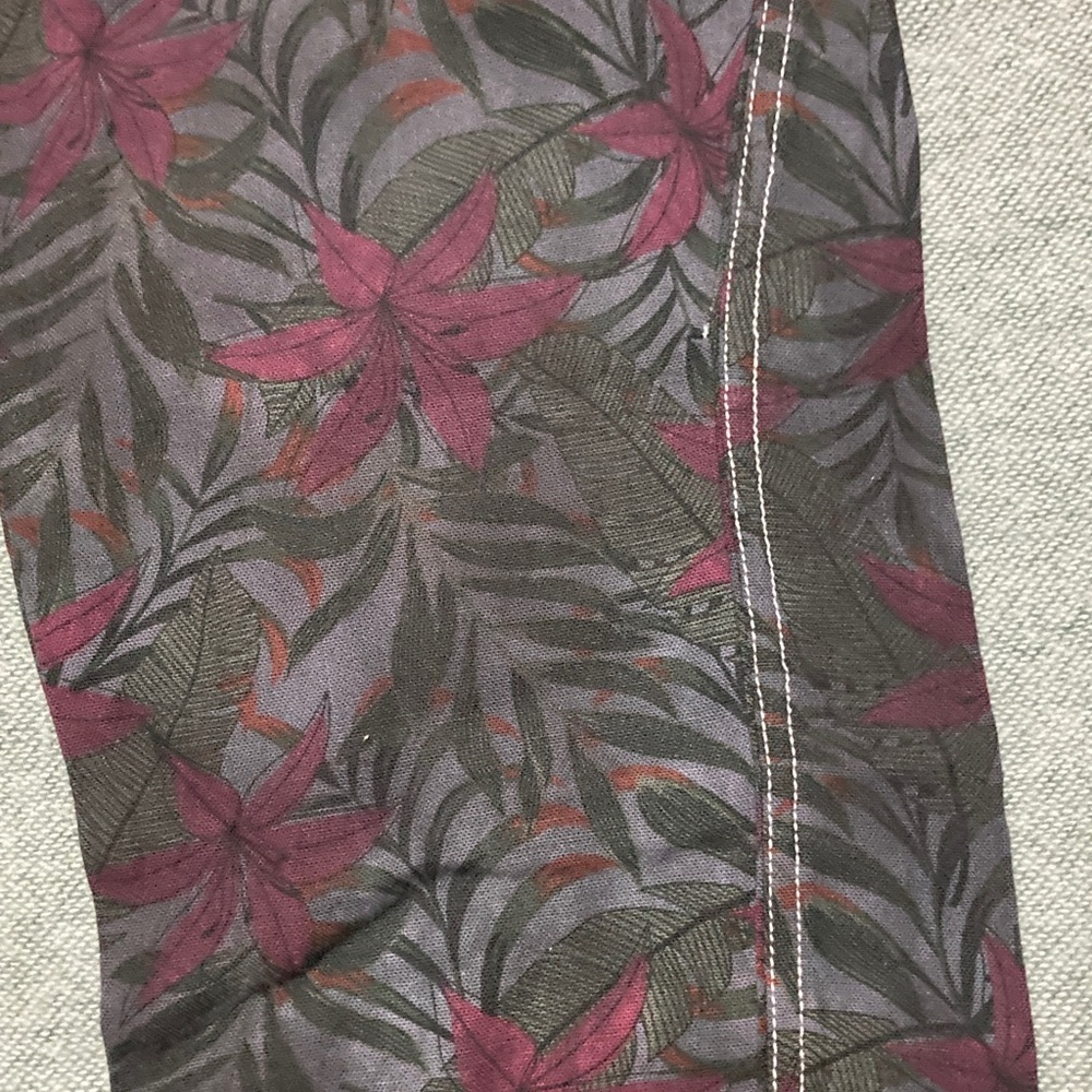 Floral Patterned Pants - Picture 2 of 6